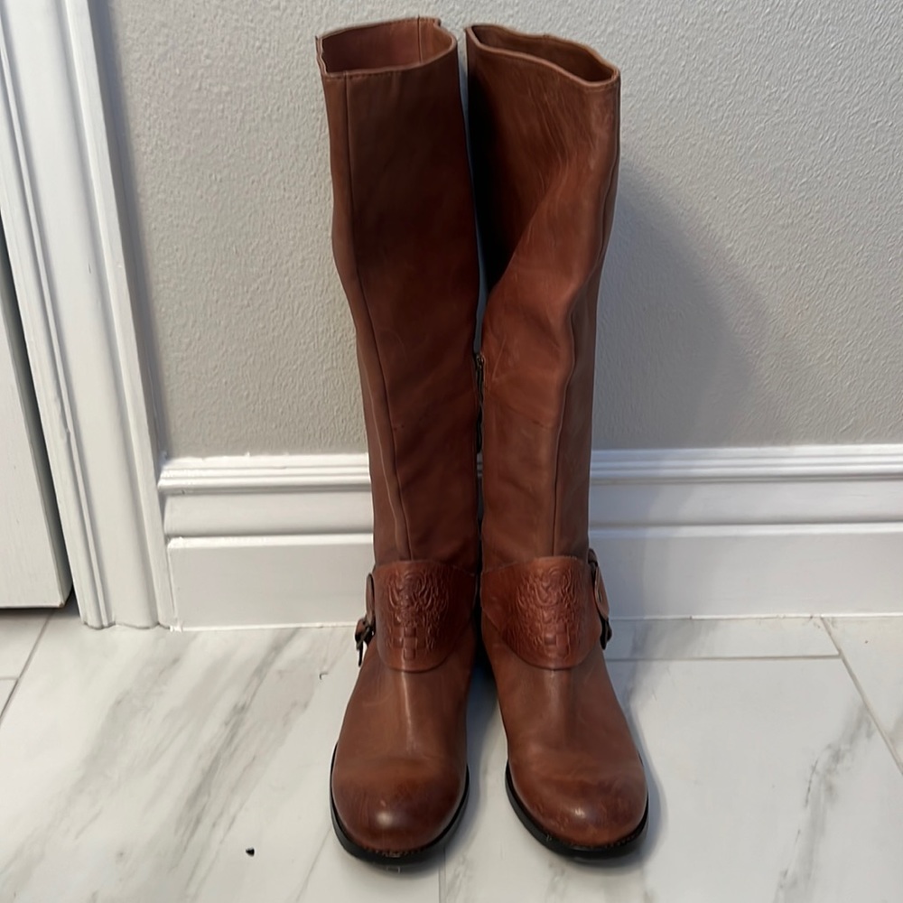 Vince Camuto boot size 7 worn once or twice.